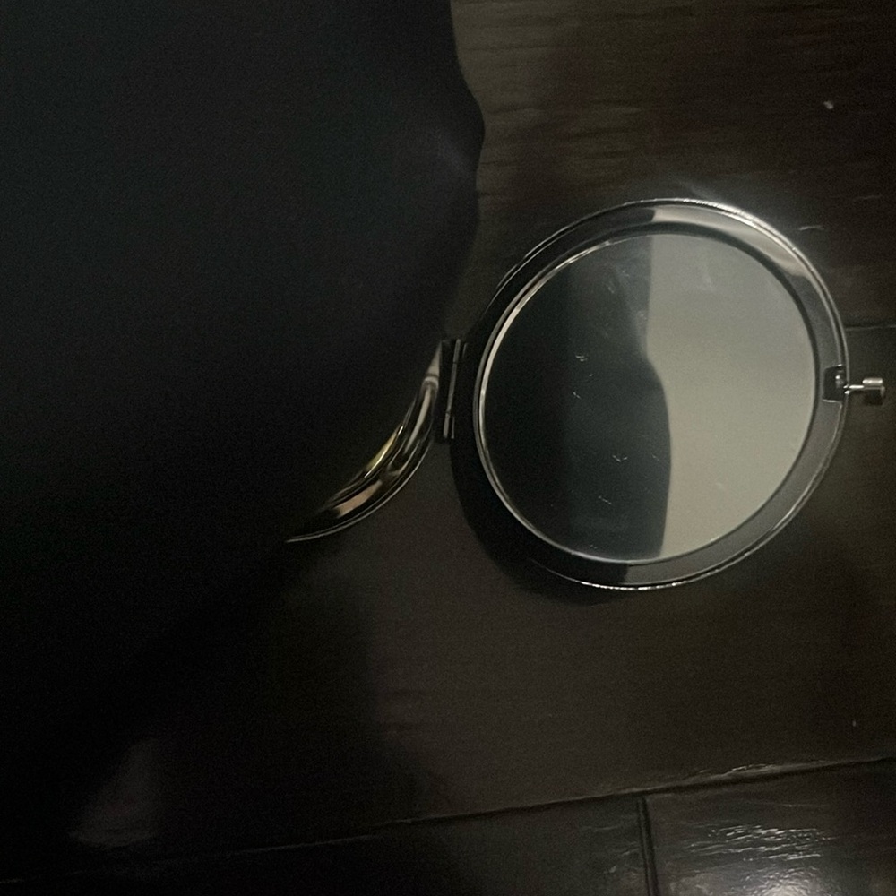 Compact mirror - Picture 2 of 2
